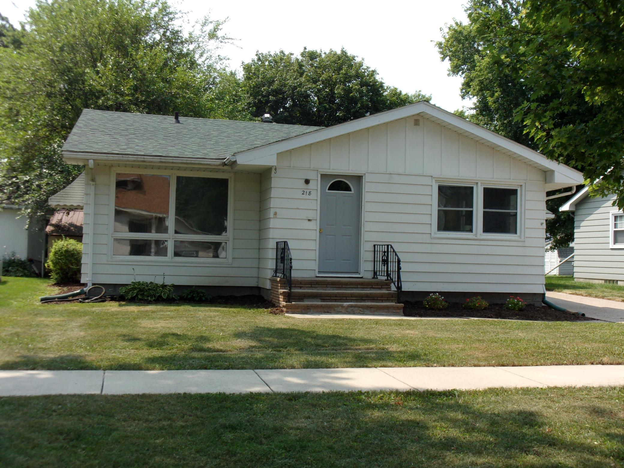 28th image of 218 E 2nd St, Blue Earth, MN 56013 | MLS# 7117550