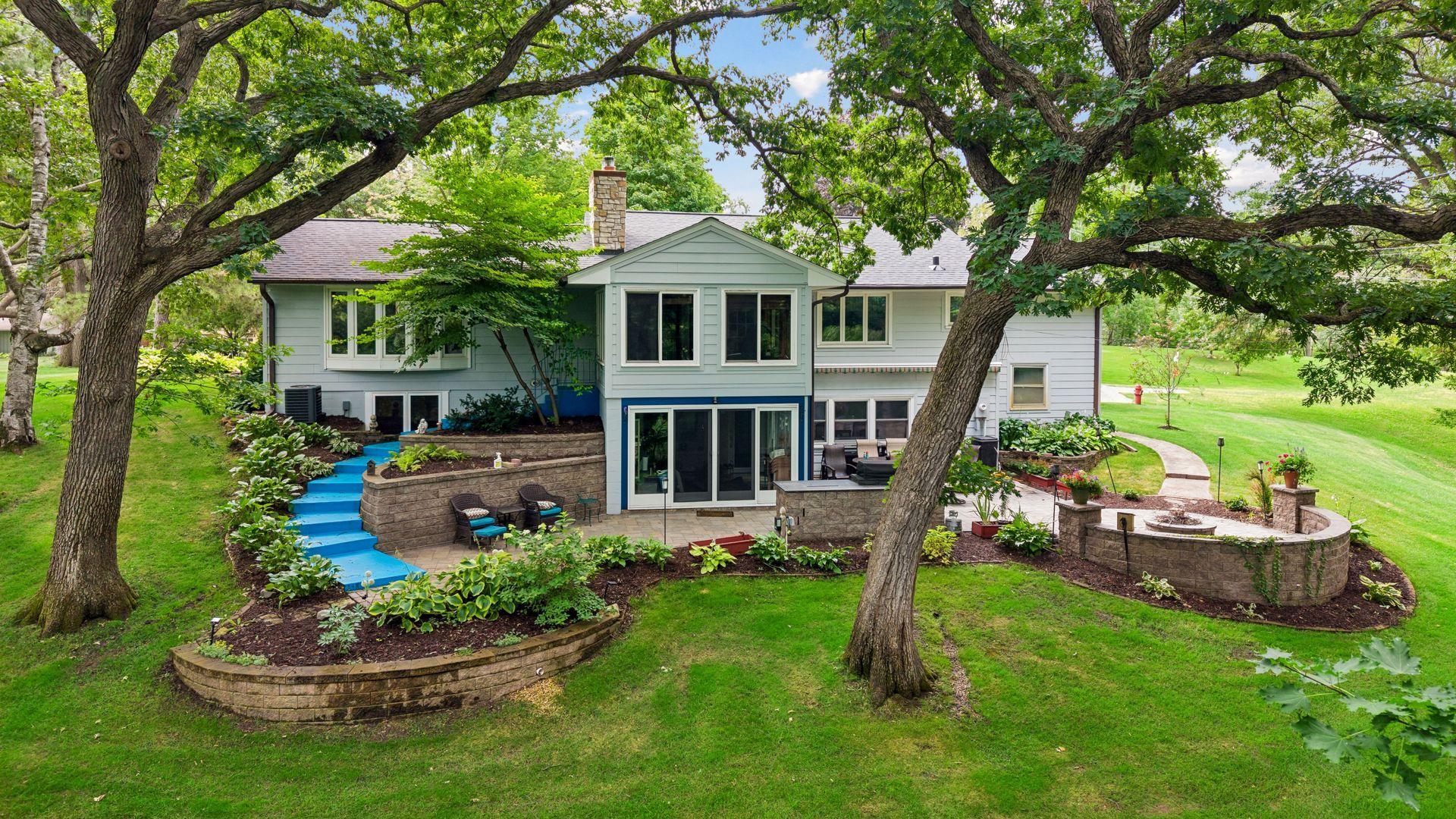 3rd image of 129 Teresa Dr, West Saint Paul, MN 55118 | MLS# 7117553