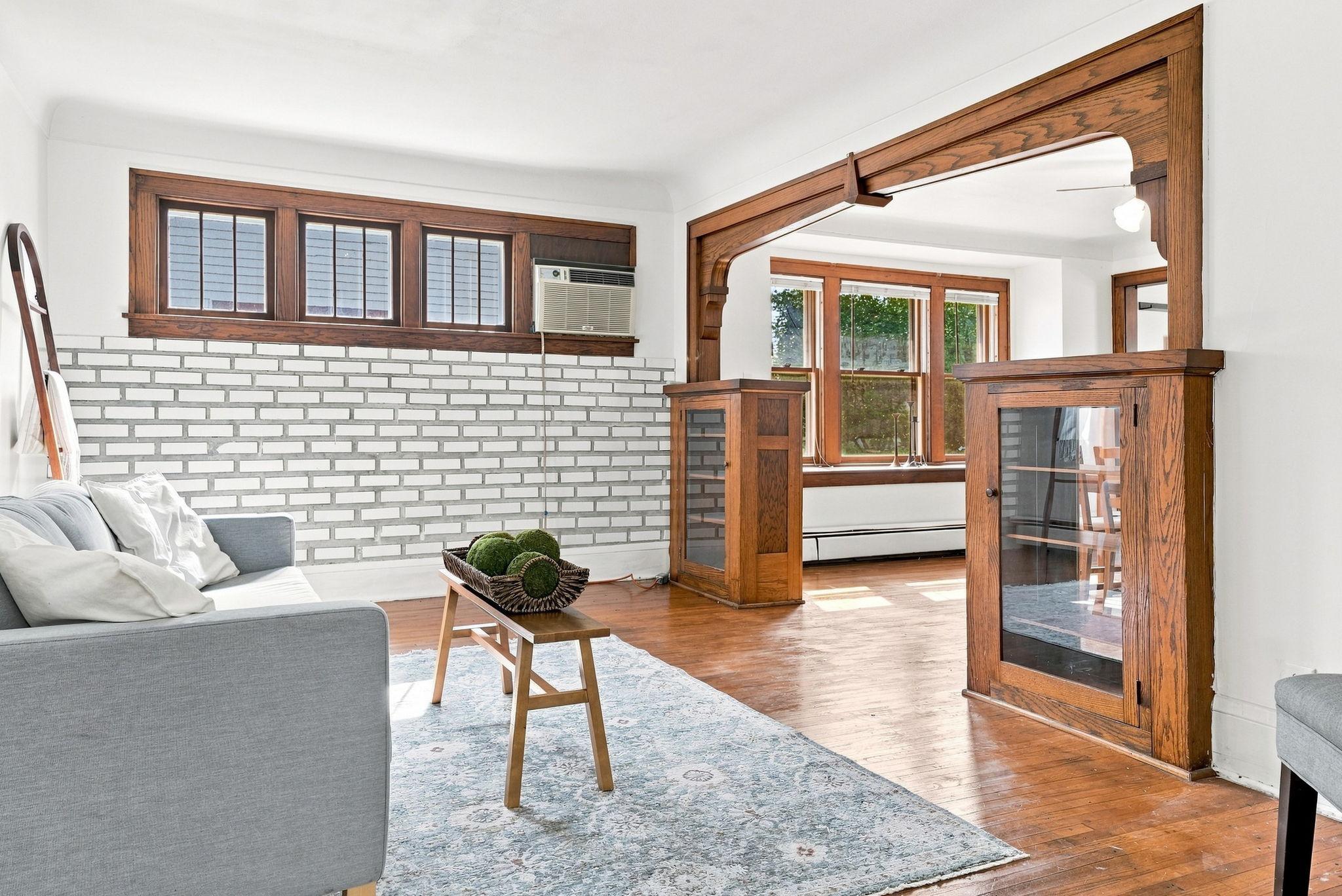 3rd image of 902 Hyacinth Ave E, Saint Paul, MN 55106 | MLS# 7117568
