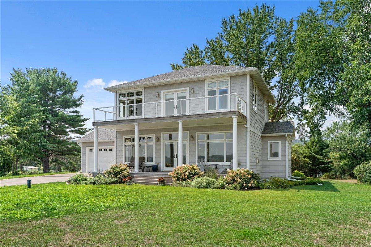 1st image of 32297 Lakeview Dr, Lake City, MN 55041 | MLS# 7117622