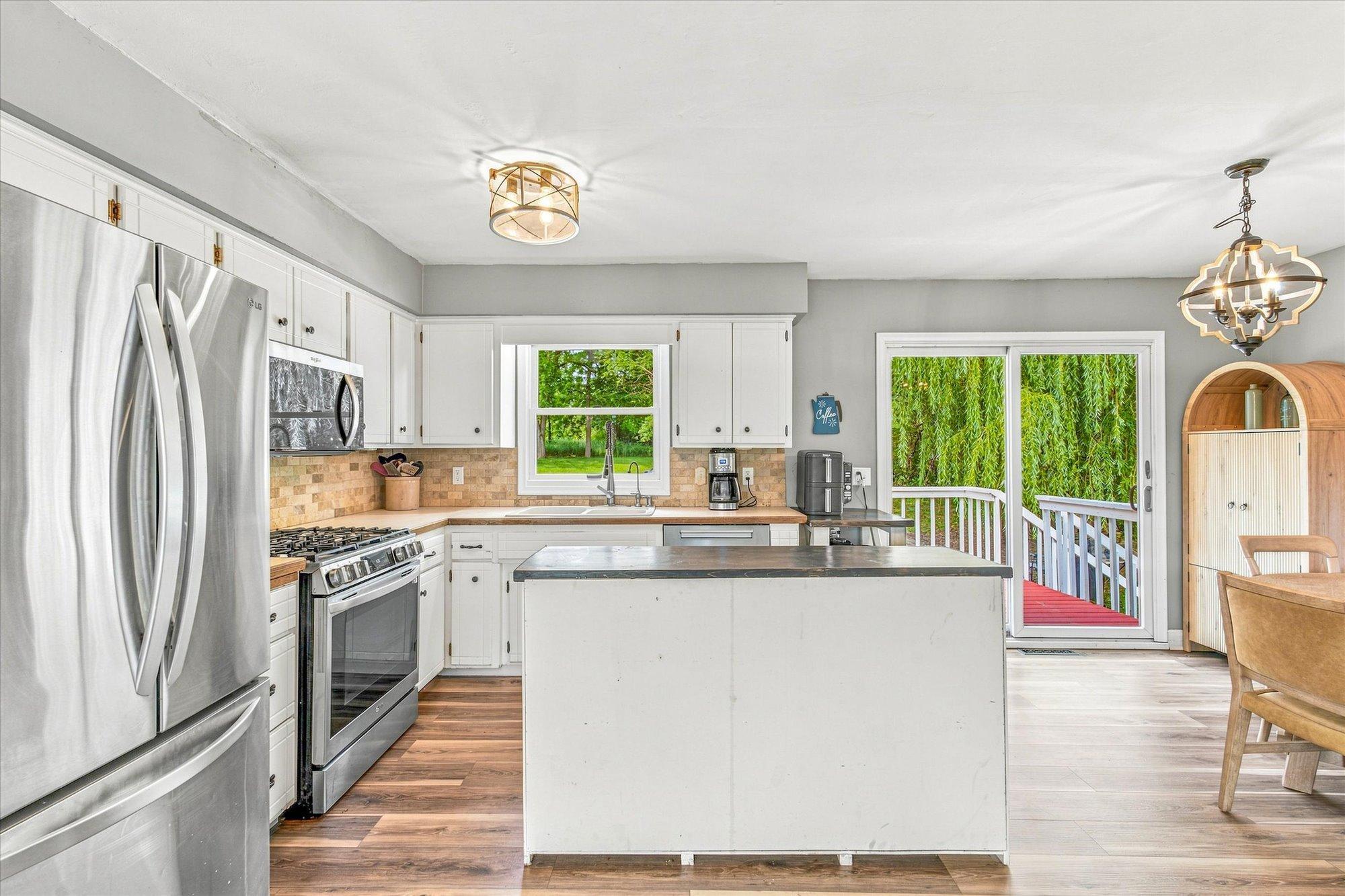 4th image of 18480 Country Squires Cir, Prior Lake, MN 55372 | MLS# 7117653