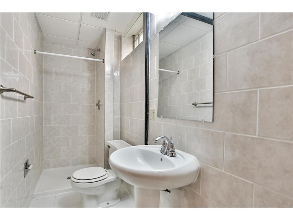 14th image of 1720 Rollins Ave Se, Minneapolis, MN 55414 | MLS# 7117663