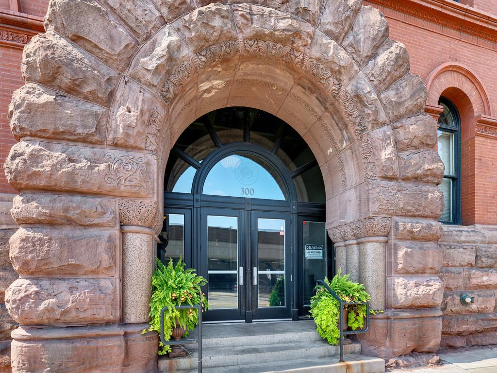 2nd image of 300 Wall St #701, Saint Paul, MN 55101 | MLS# 7117678