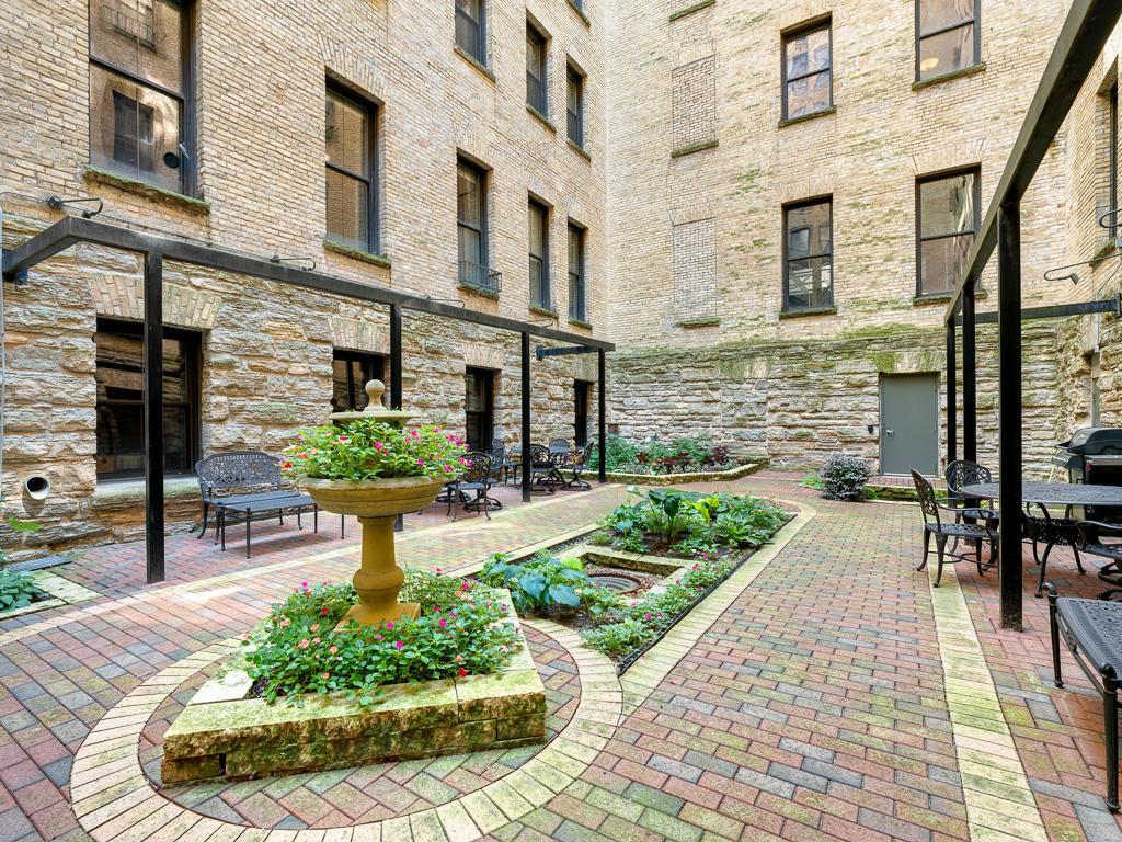 2nd image of 300 Wall St, Saint Paul, MN 55101