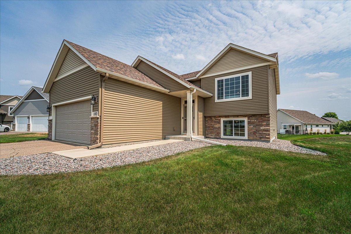 1st image of 180 Tuttle Dr, Hastings, MN 55033 | MLS# 7117711