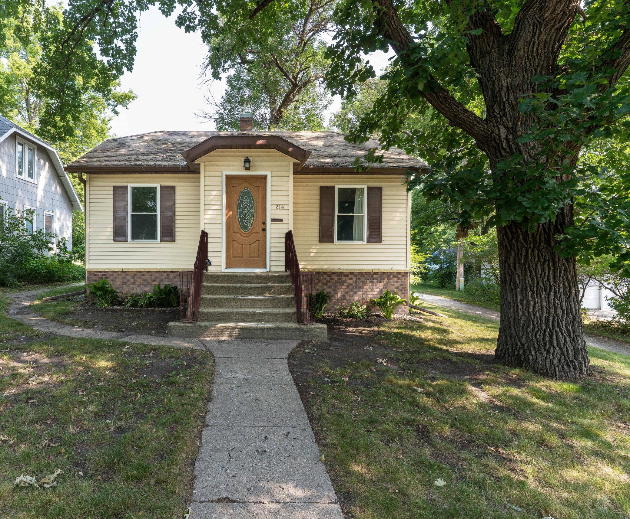 1st image of 314 Birch Ave W, Fergus Falls, MN 56537 | MLS# 7117723