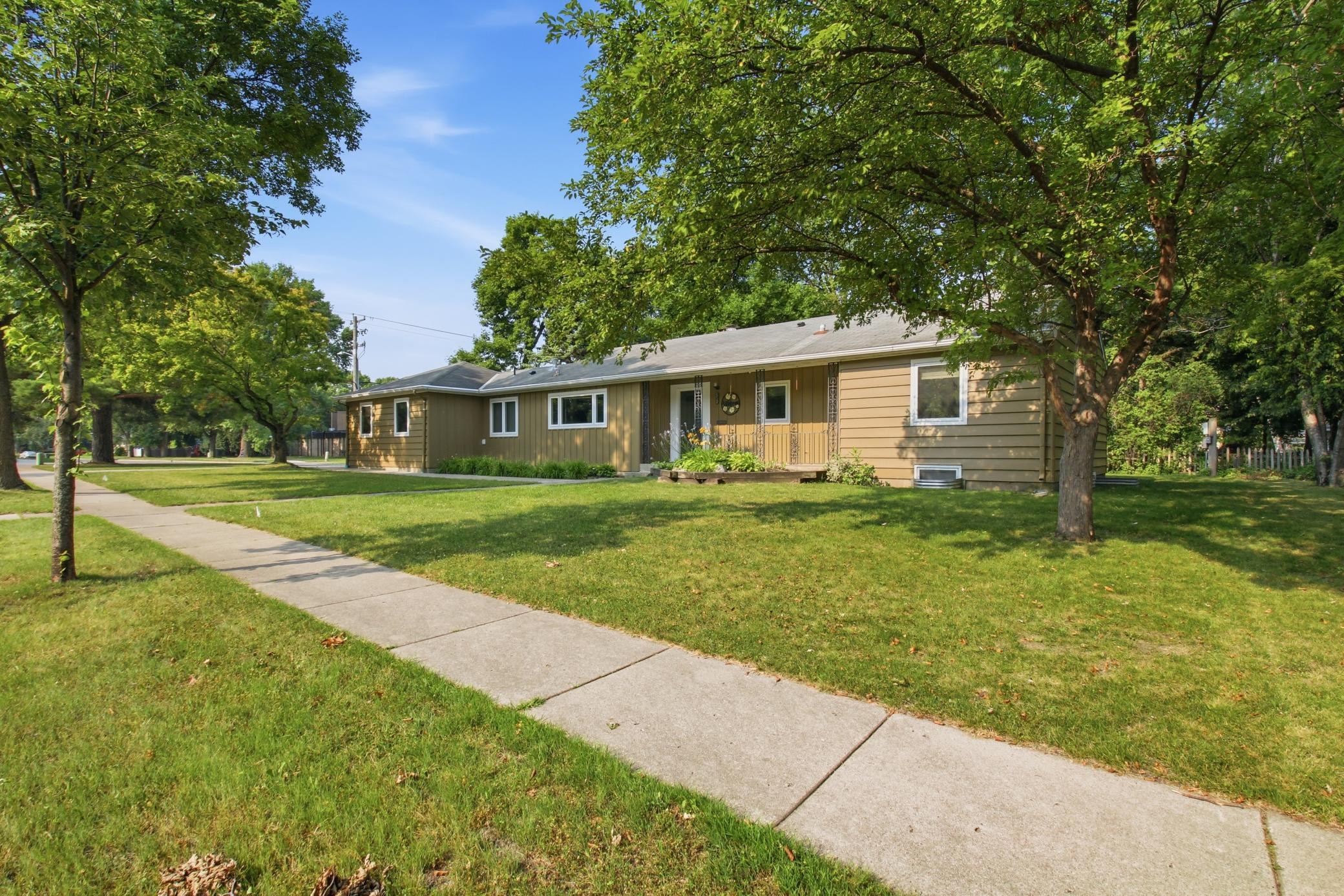1st image of 1128 11th St Sw, Willmar, MN 56201 | MLS# 7117726