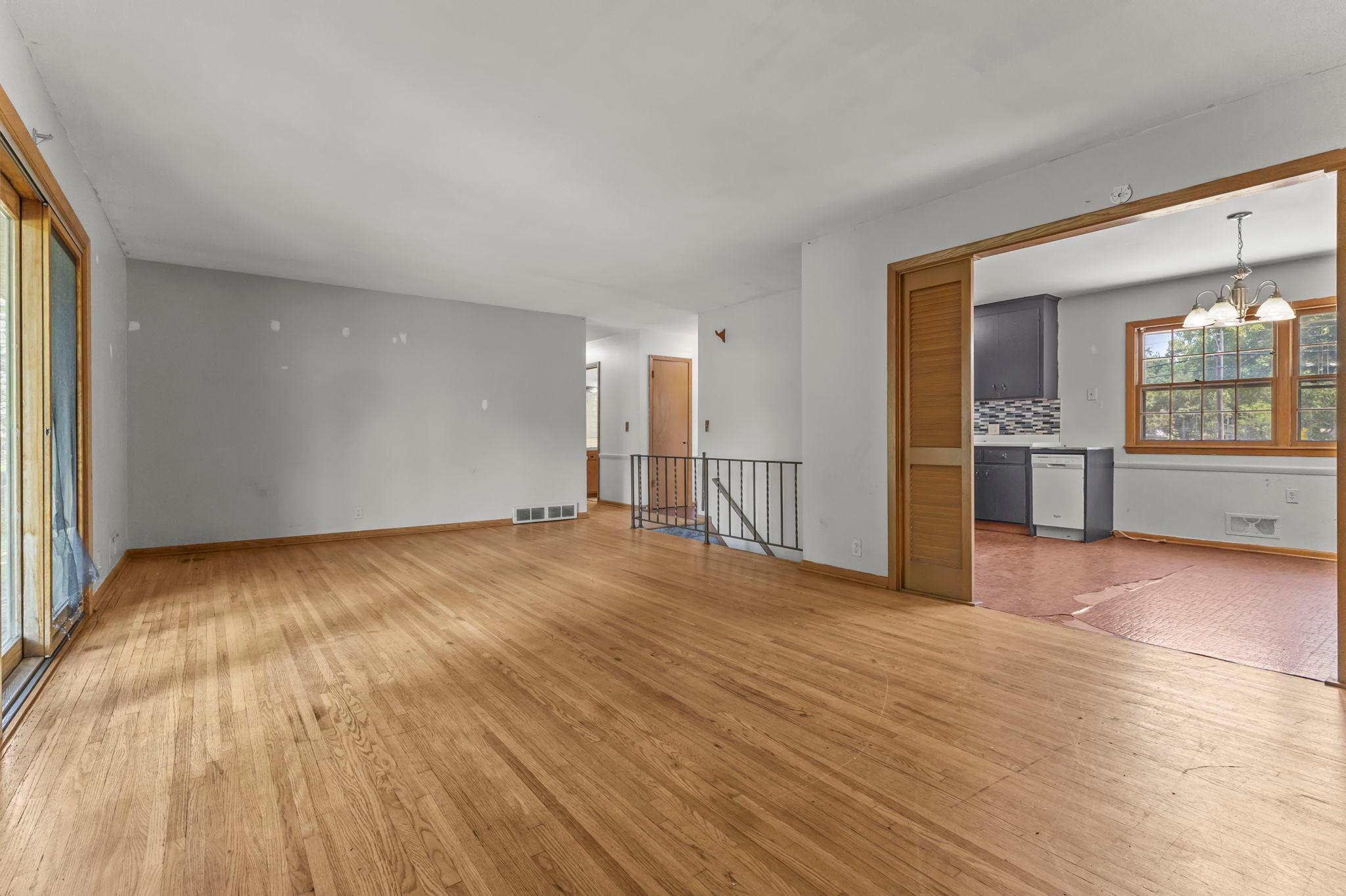 2nd image of 4809 Winnetka Ave N, New Hope, MN 55428 | MLS# 7117730