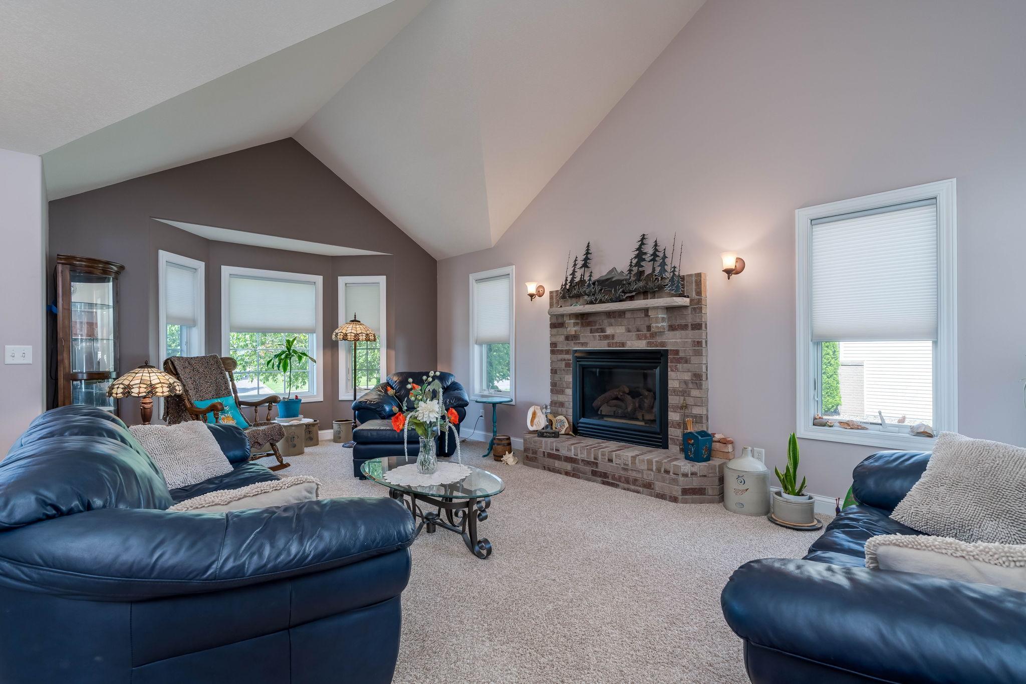 3rd image of 1007 Crystal Lake Dr, Lake Crystal, MN 56055 | MLS# 7117746