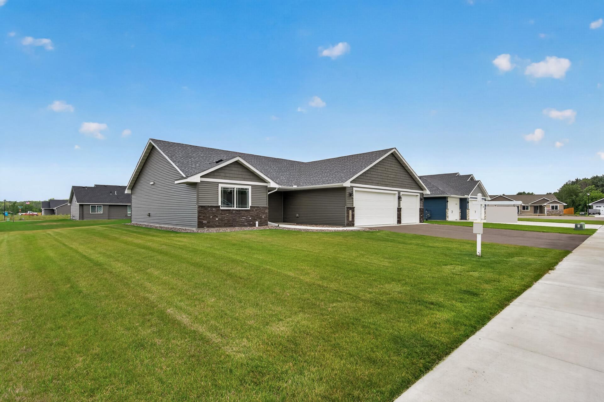 1st image of 7222 Hawthorne Ct, North Branch, MN 55056 | MLS# 7117750
