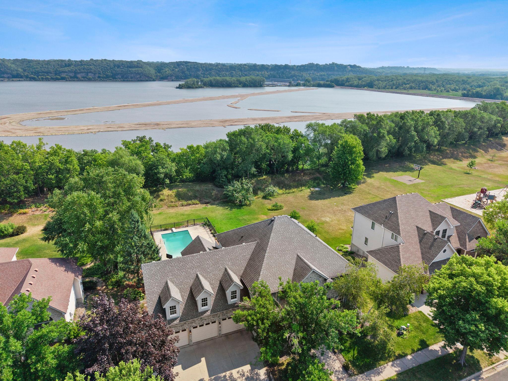 4th image of 1484 Riverbluff Dr, Hastings, MN 55033 | MLS# 7117759