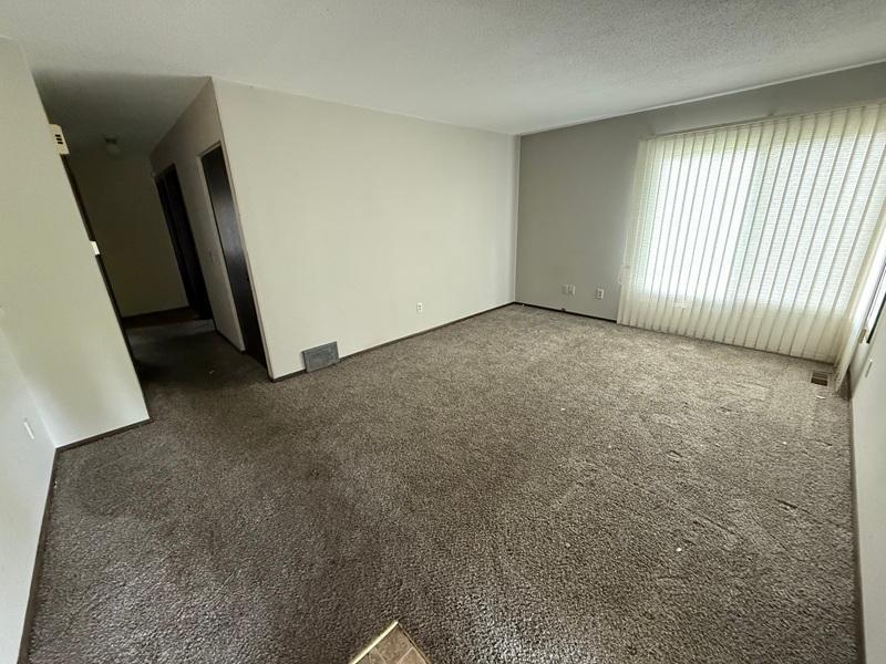 3rd image of 155 Bordeaux Ct, Saint Paul, MN 55125 | MLS# 7117779