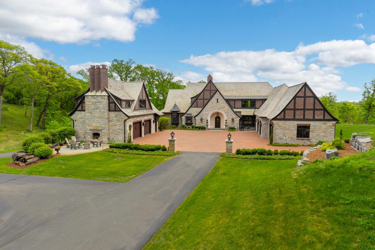 1st image of 240 Salem Church Rd, Saint Paul, MN 55118 | MLS# 7117792
