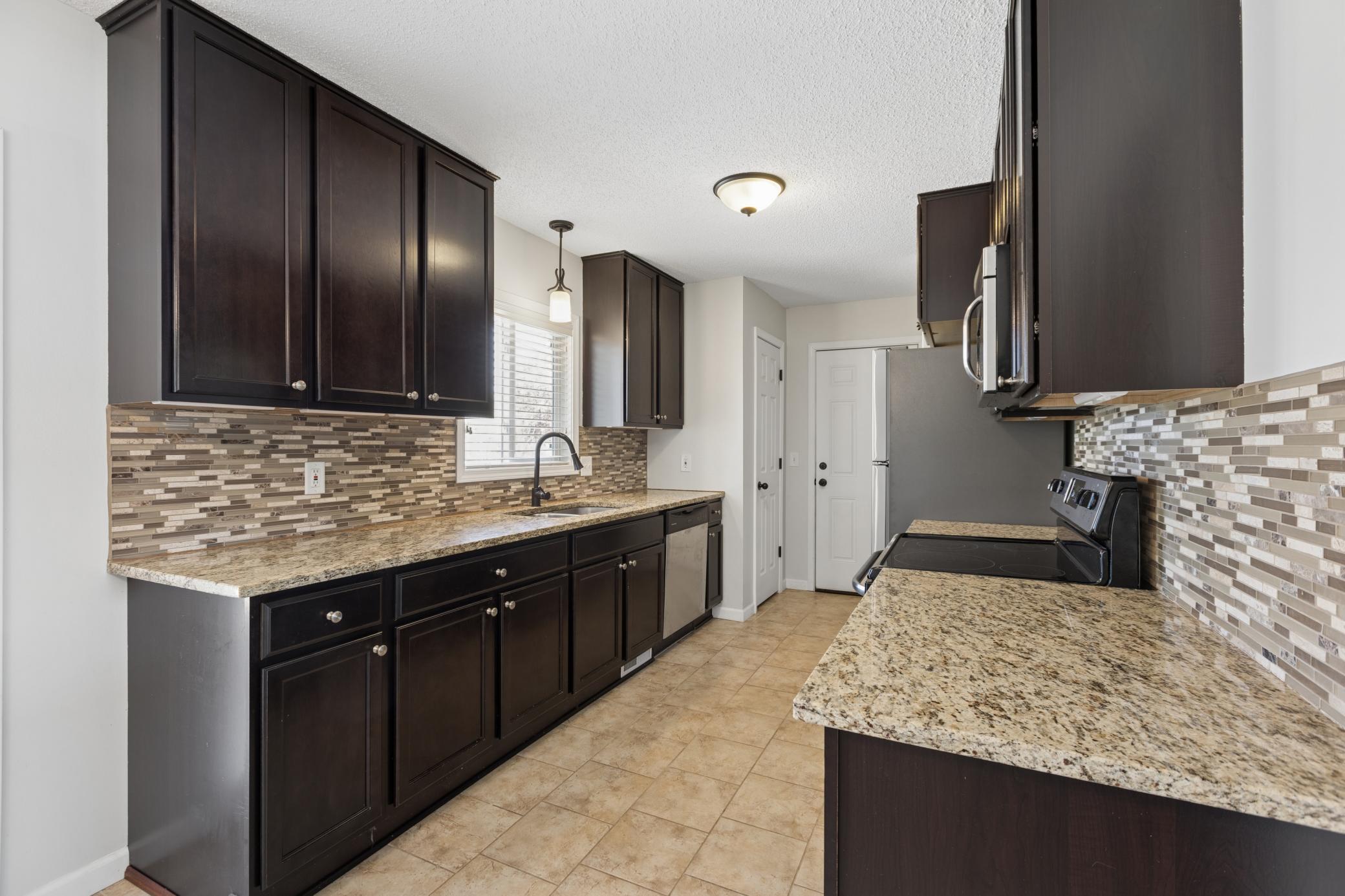 2nd image of 5841 Boone Ave N, New Hope, MN 55428 | MLS# 7117800