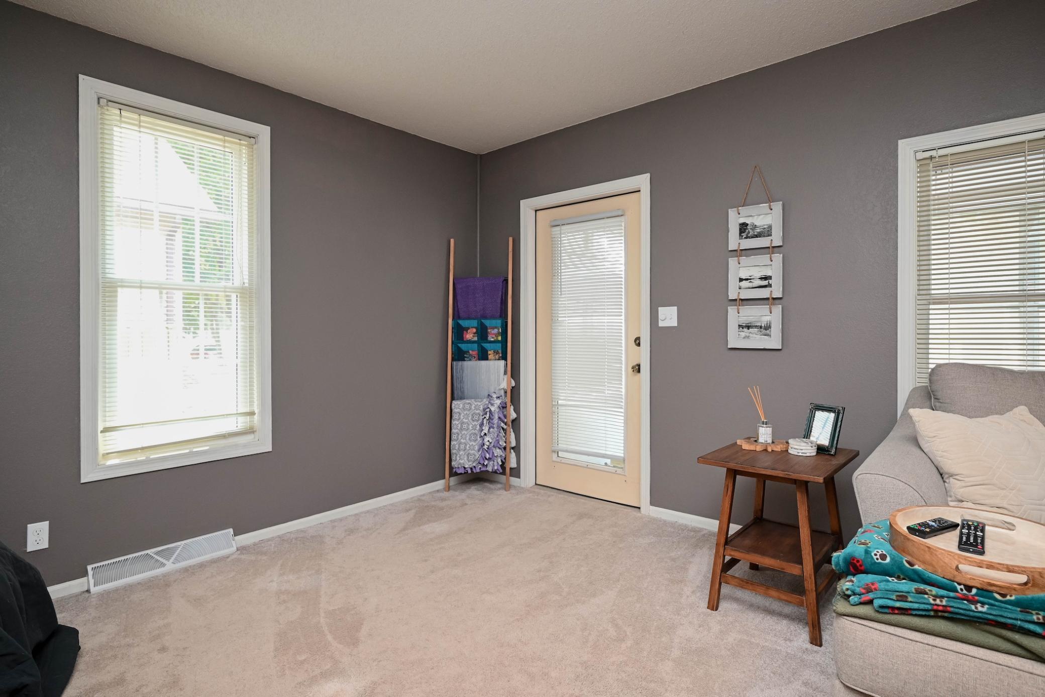 3rd image of 928 W Howard St, Winona, MN 55987 | MLS# 7117883