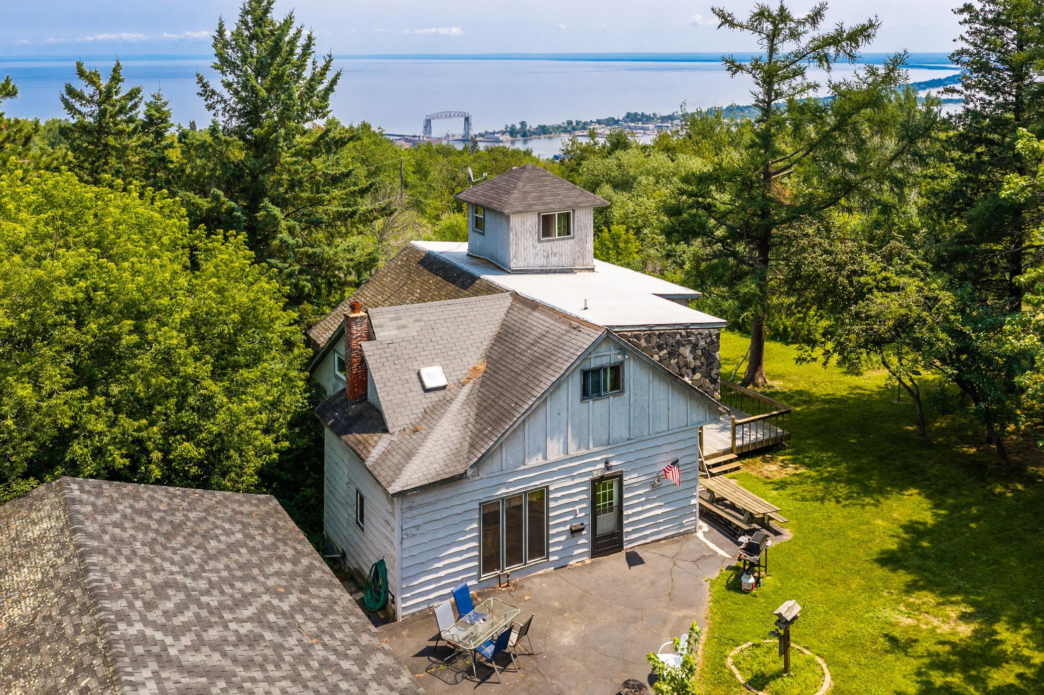 1st image of 805 W 10th St, Duluth, MN 55806 | MLS# 7117896