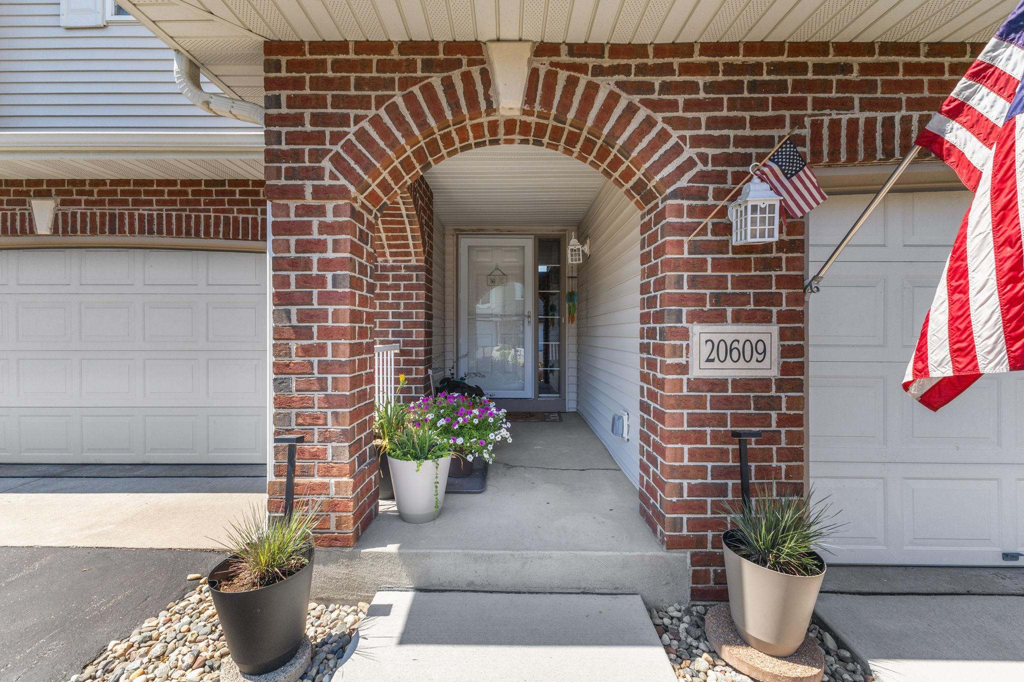 1st image of 20609 Harrow Ct, Lakeville, MN 55044 | MLS# 7117936