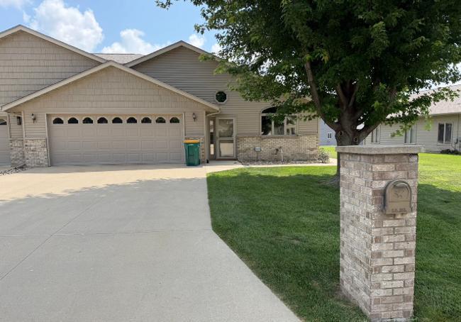 1st image of 1726 Hale Dr, Albert Lea, MN 56007 | MLS# 7117940