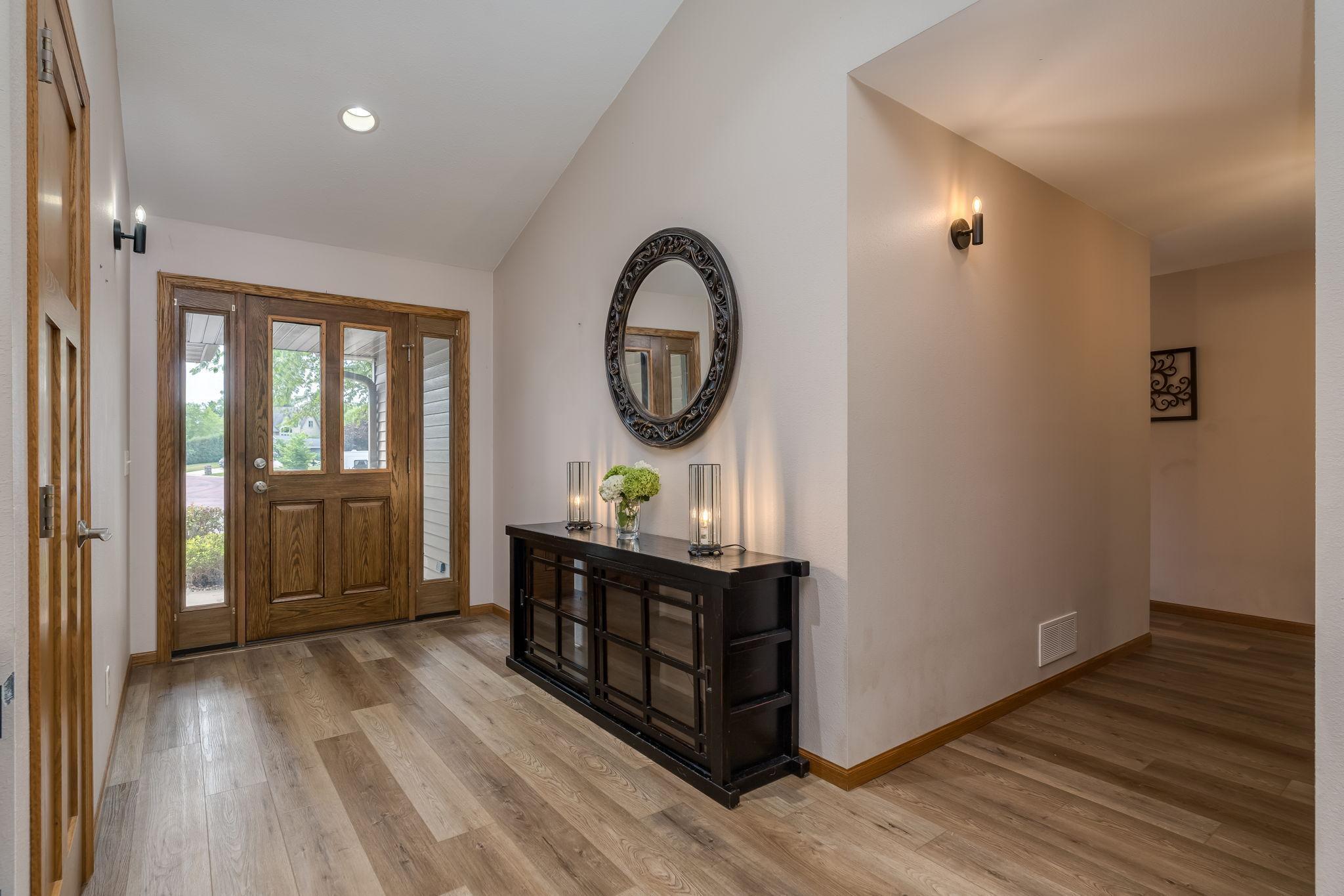 3rd image of 120 Sunburst Cir, Mankato, MN 56001 | MLS# 7117958