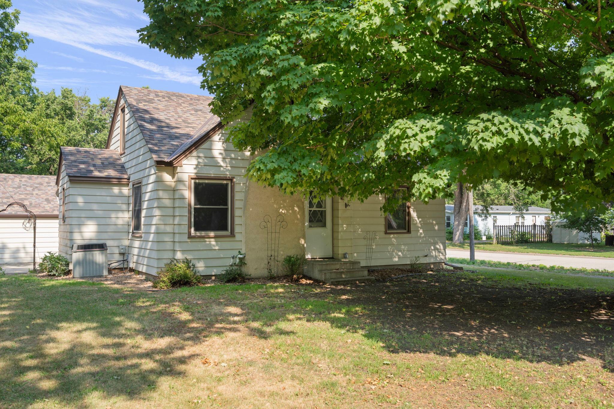 3rd image of 1028 1St Ave Ne, Faribault, MN 55021 | MLS# 7117998