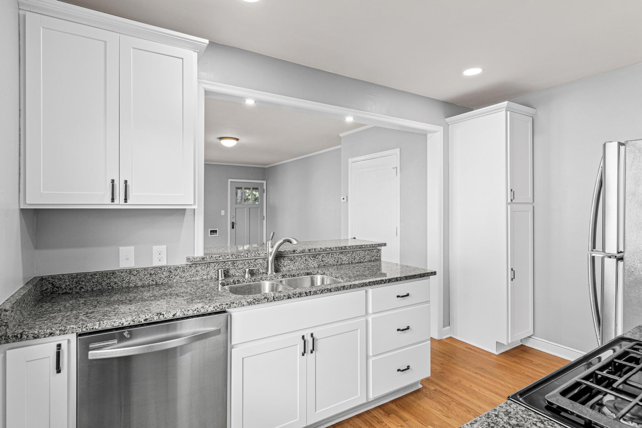 4th image of 1210 Sherburne Ave, Saint Paul, MN 55104 | MLS# 7118010