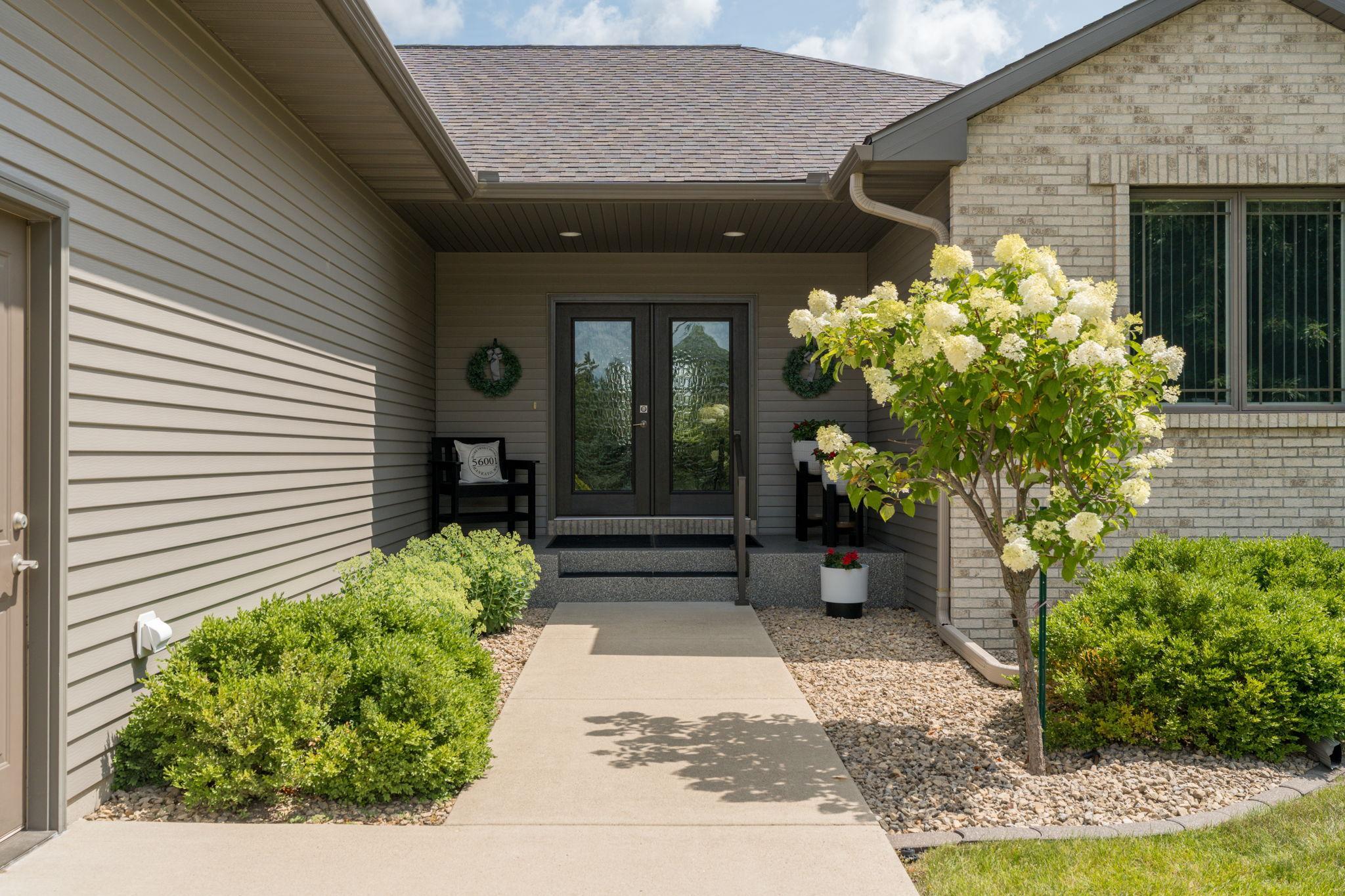 4th image of 121 Grovebrook Dr, Mankato, MN 56001 | MLS# 7118016