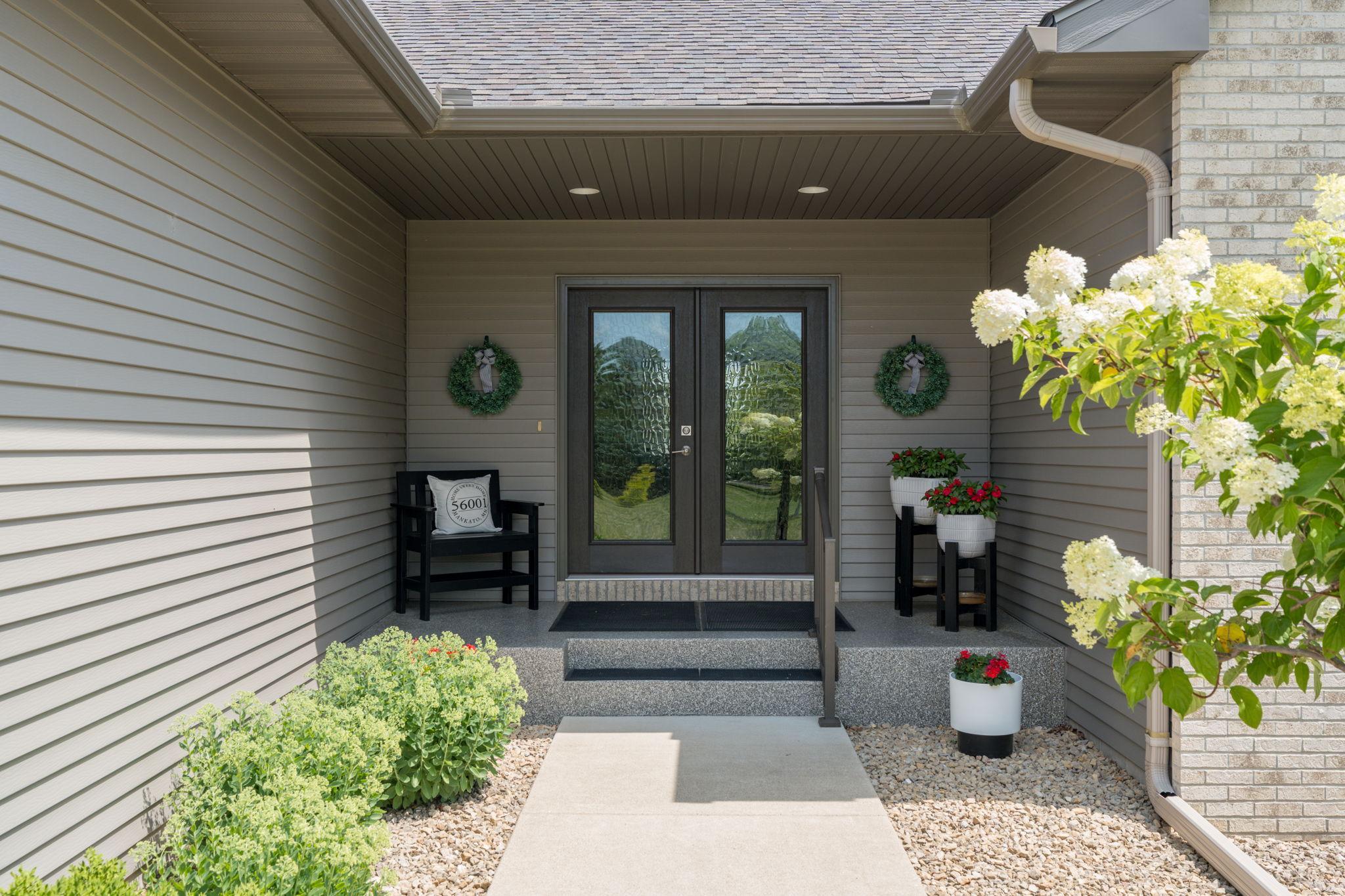 5th image of 121 Grovebrook Dr, Mankato, MN 56001 | MLS# 7118016