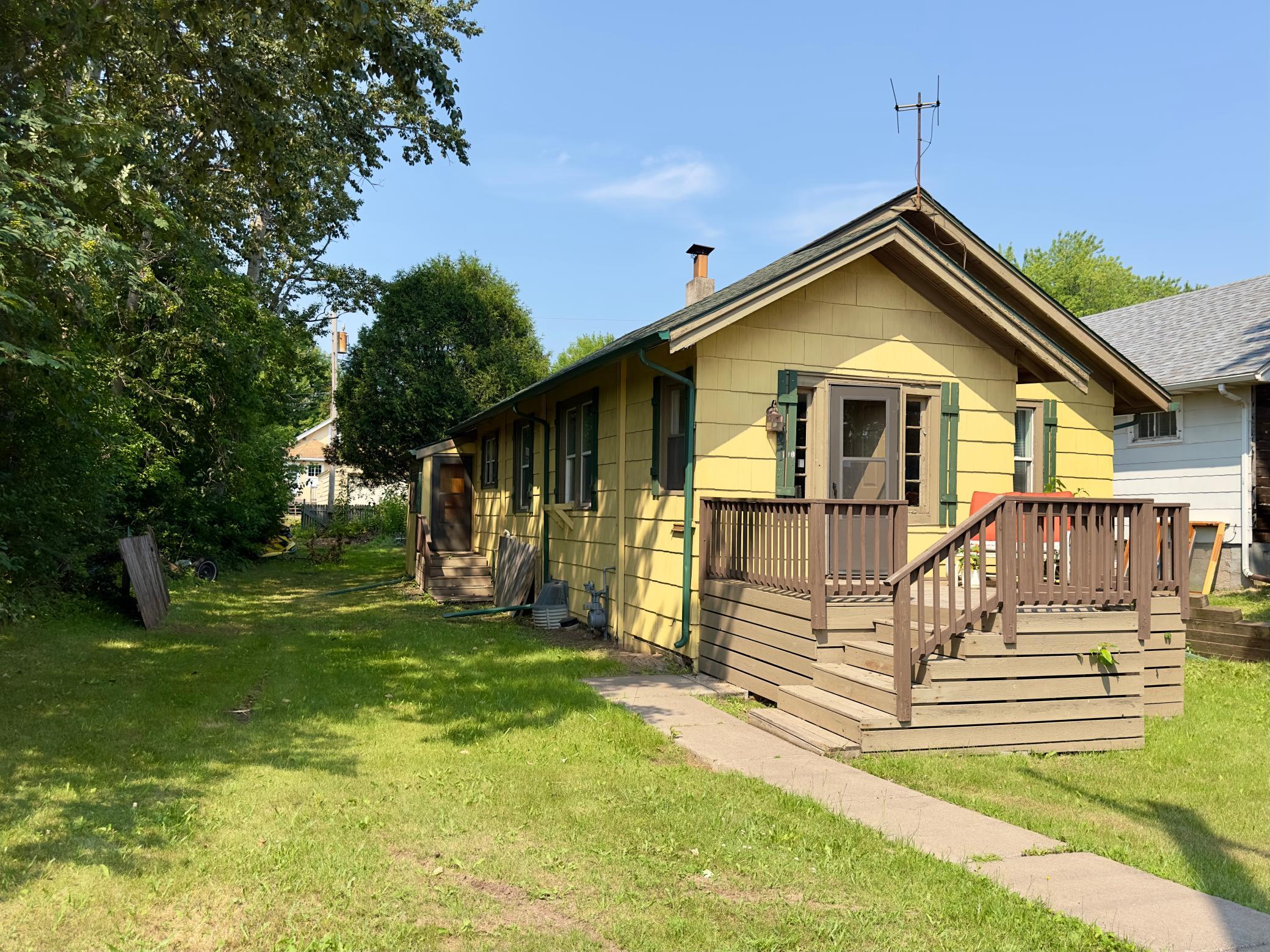 2nd image of 421 S 69th Ave W, Duluth, MN 55807 | MLS# 7118024
