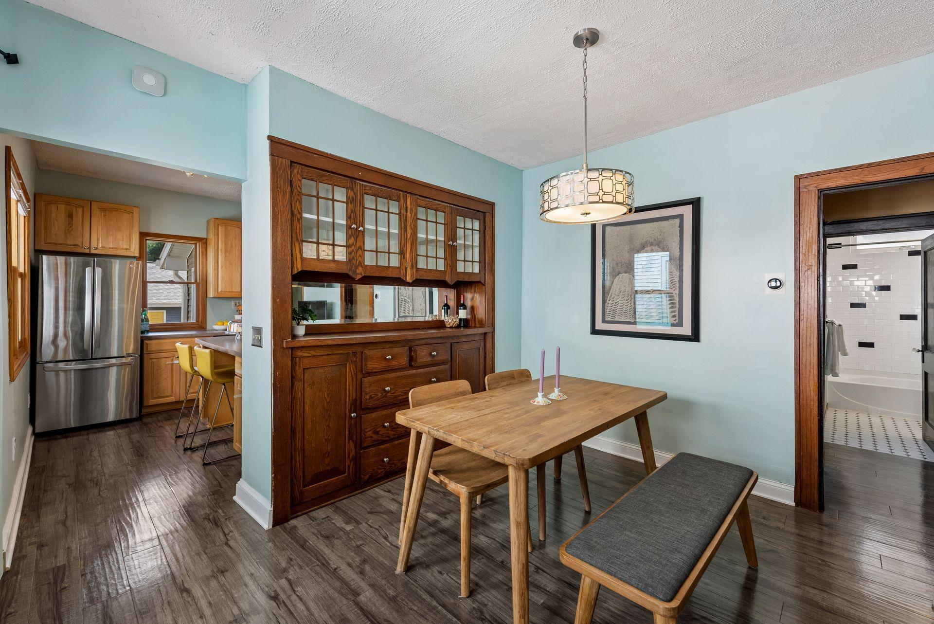 3rd image of 840 Randolph Ave, Saint Paul, MN 55102 | MLS# 7118036