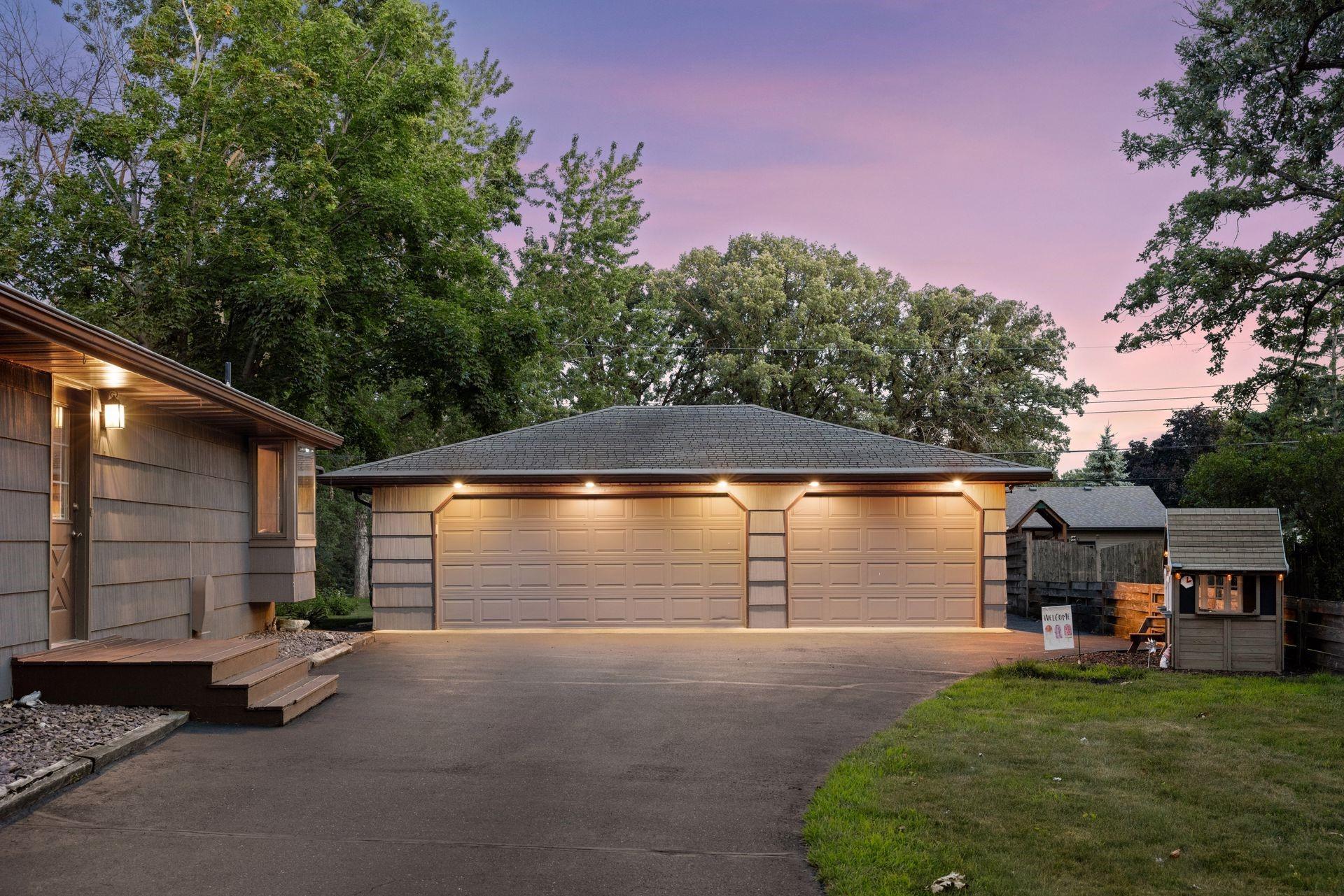 4th image of 3801 W 114Th St, Minneapolis, MN 55431 | MLS# 7118061