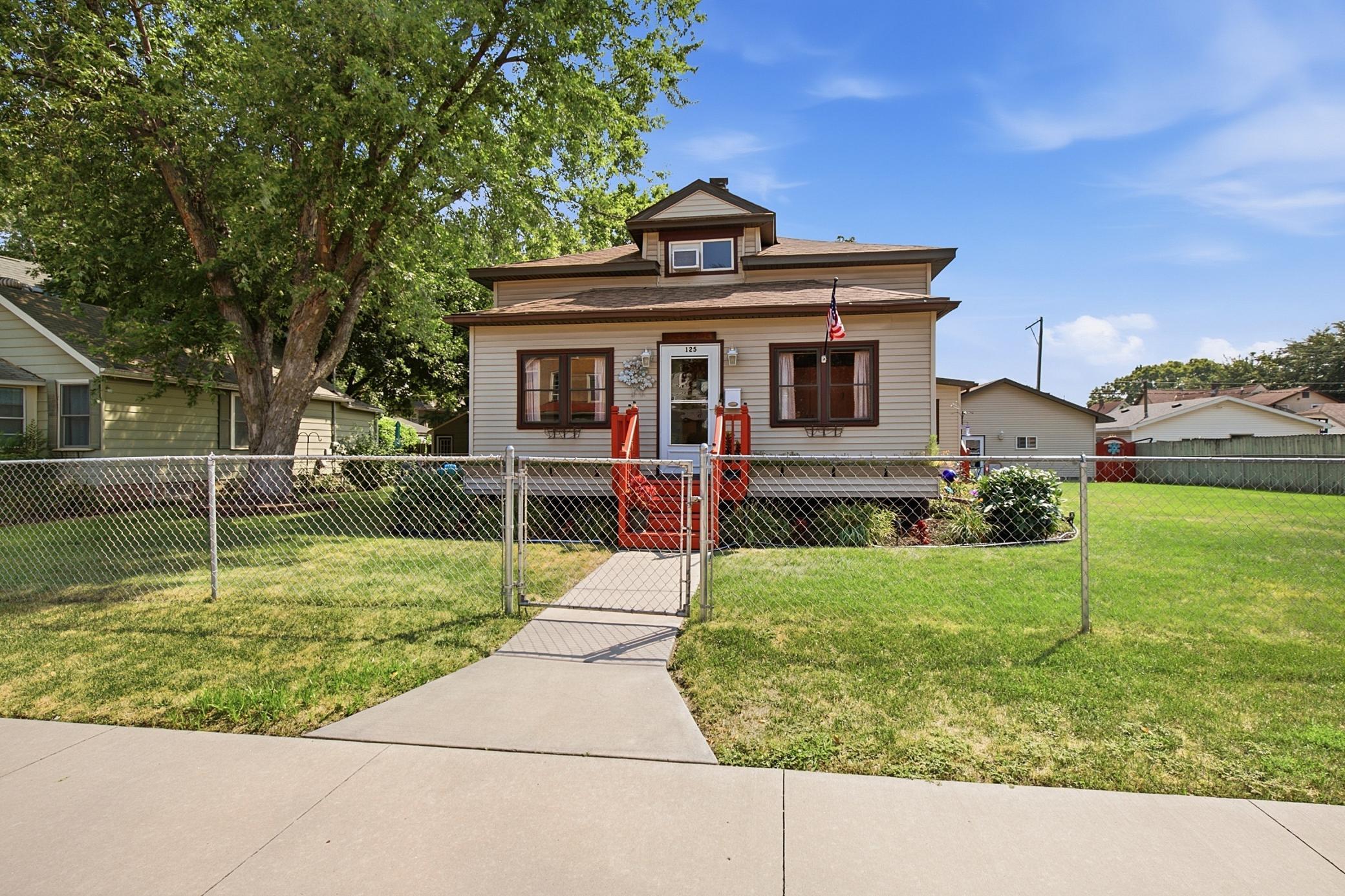 3rd image of 125 3Rd Ave S, South Saint Paul, MN 55075 | MLS# 7118066