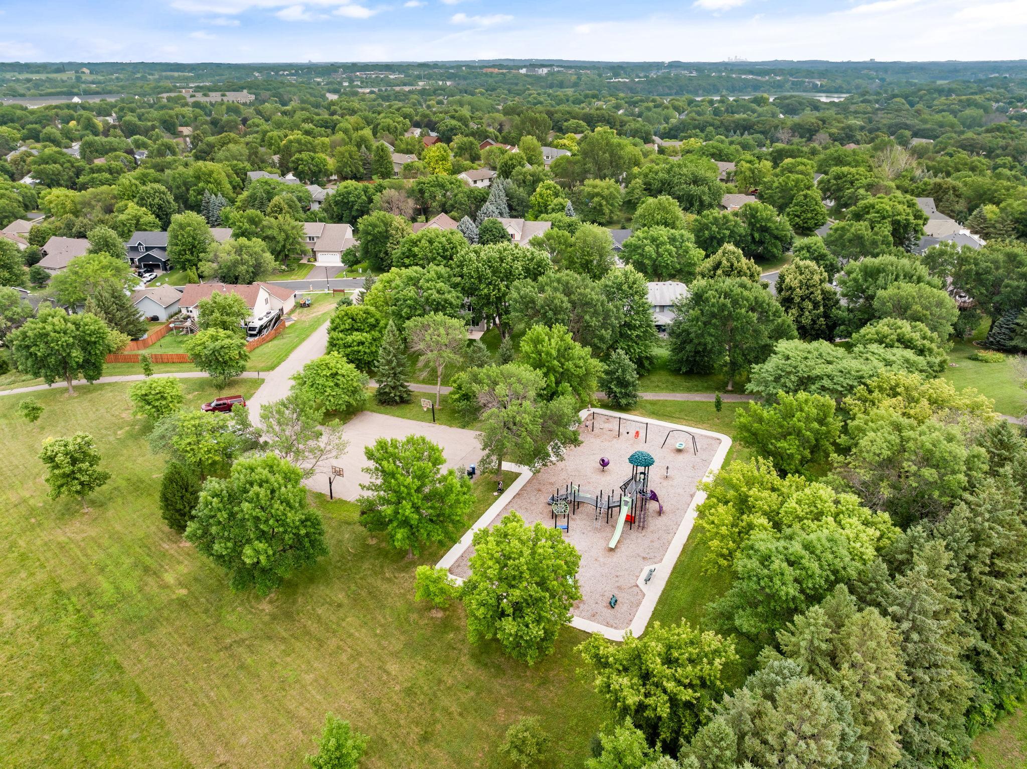 25th image of 1584 Lake Susan Hills Dr, Chanhassen, MN 55317 | MLS# 7118086