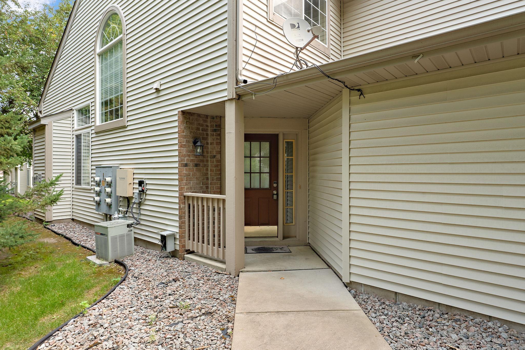 3rd image of 4179 Running Brook Rd, Saint Paul, MN 55122 | MLS# 7118110