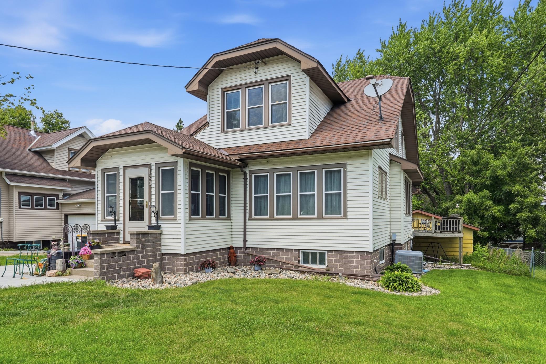 1st image of 120 Park Pl W, Norwood Young America, MN 55368 | MLS# 7118225
