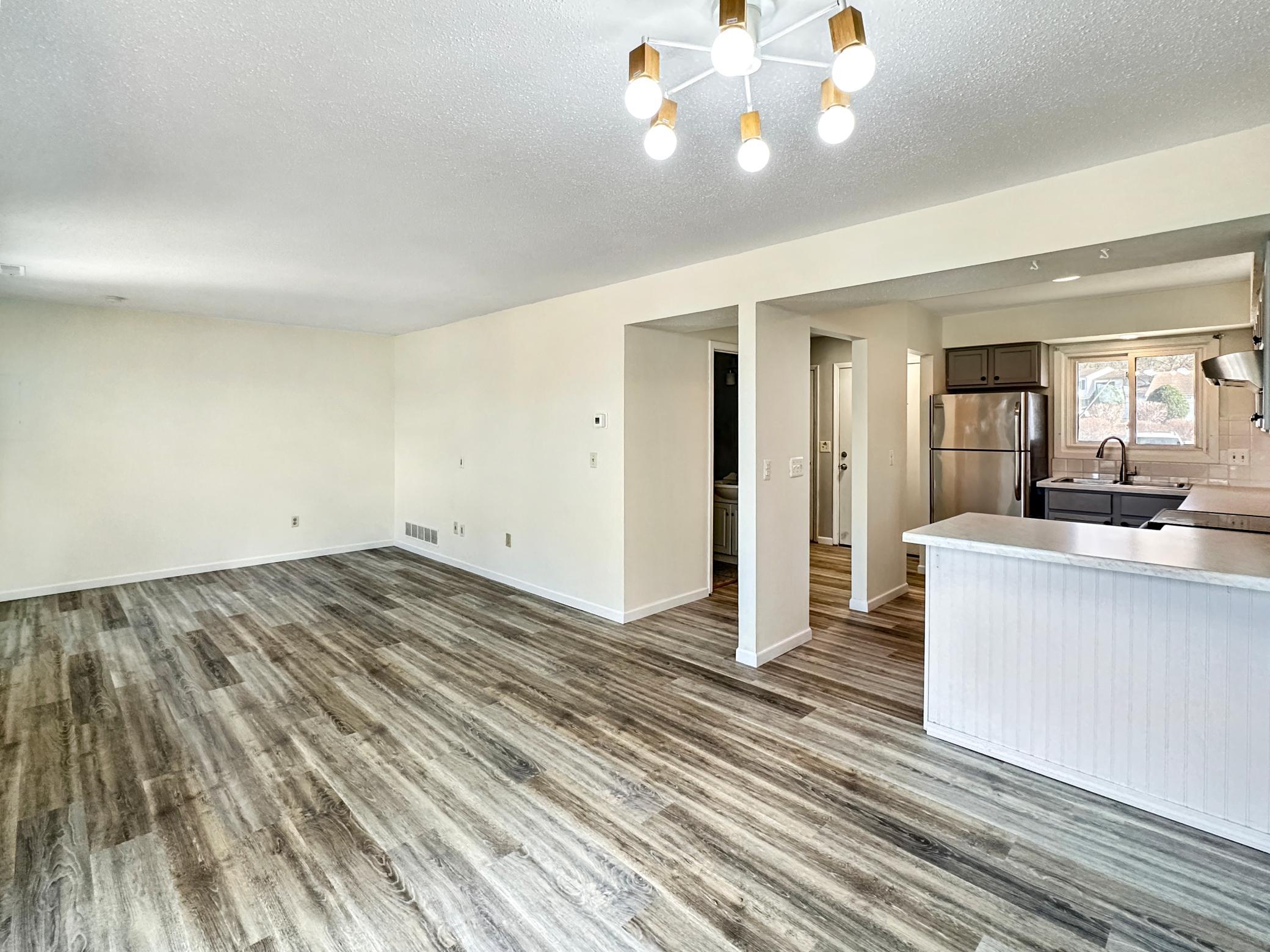 2nd image of 607 E Burnsville Pkwy #13, Burnsville, MN 55337 | MLS# 7118238