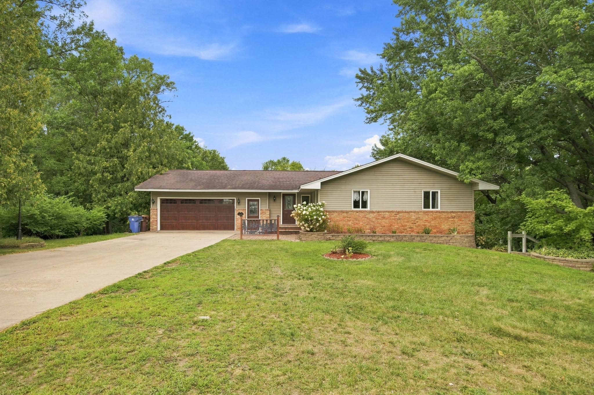 2nd image of 14825 Crow River Dr, Rogers, MN 55374 | MLS# 7118262
