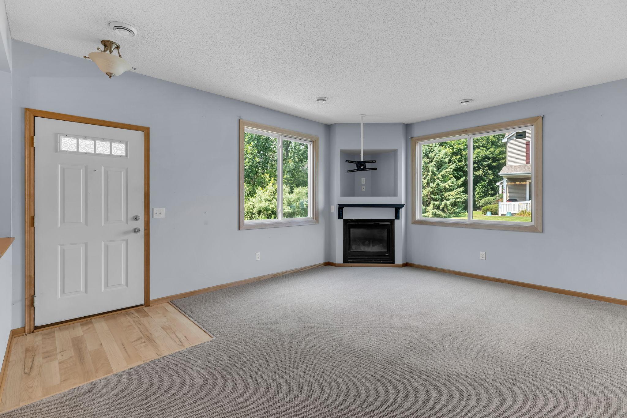 3rd image of 9795 Vagabond Ln N, Maple Grove, MN 55311 | MLS# 7118294