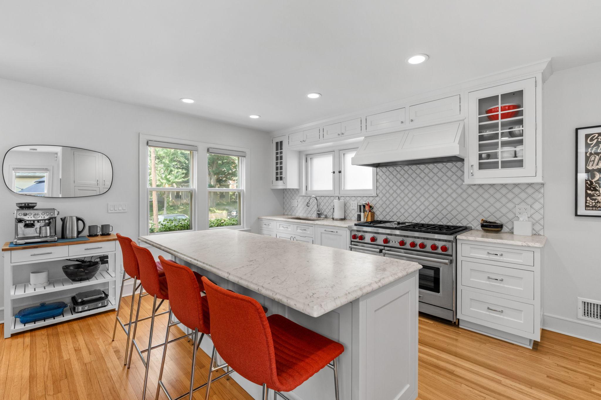 1st image of 621 Cedar Lake Rd S, Minneapolis, MN 55405 | MLS# 7118309