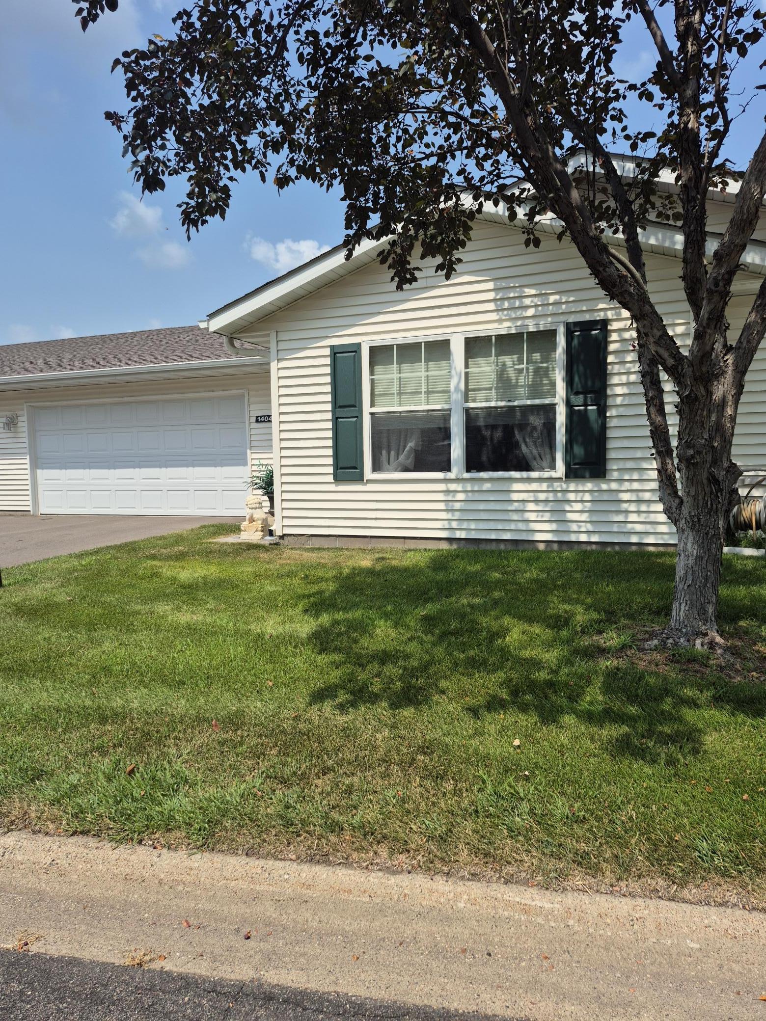 1st image of 1404 Presidential Dr, Northfield, MN 55057 | MLS# 7118320
