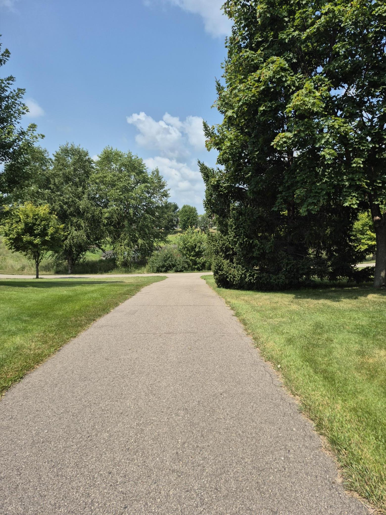 26th image of 1404 Presidential Dr, Northfield, MN 55057 | MLS# 7118320