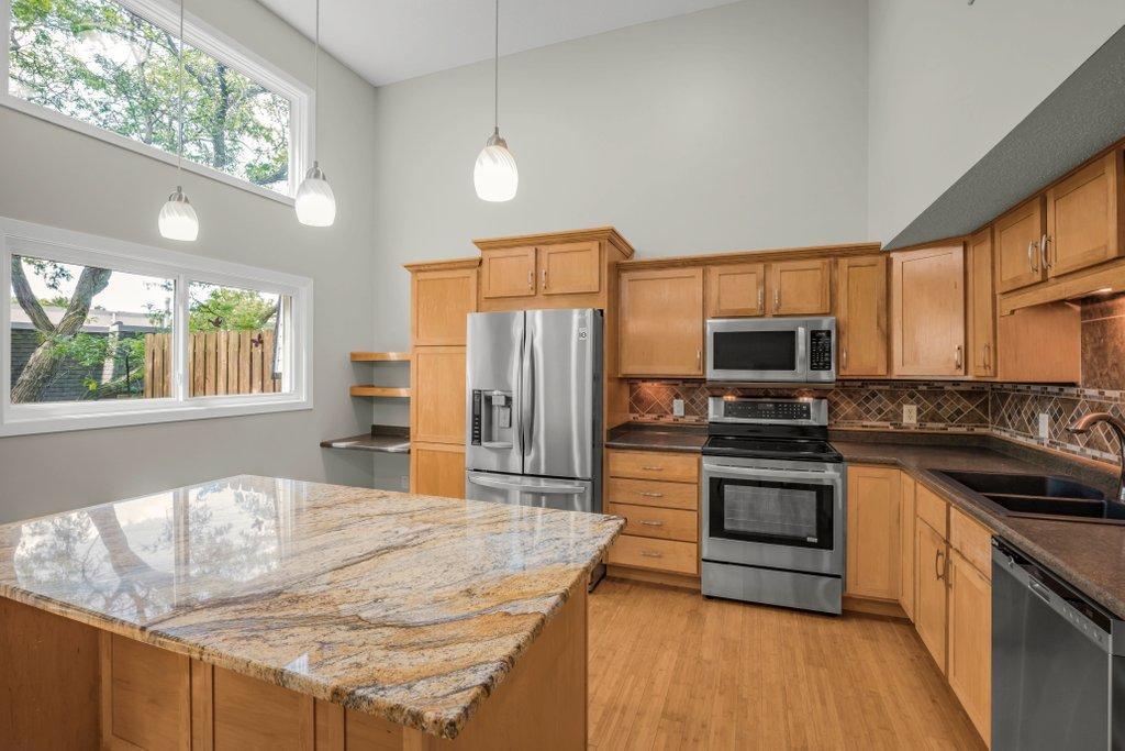 1st image of 1005 W 105th St, Minneapolis, MN 55431 | MLS# 7118322