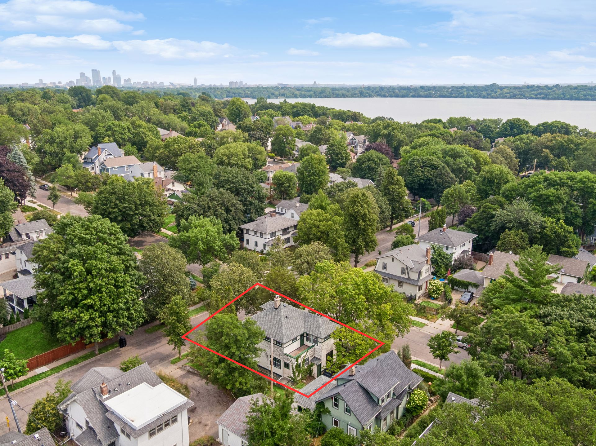 3rd image of 3001 W 47Th St, Minneapolis, MN 55410 | MLS# 7118345