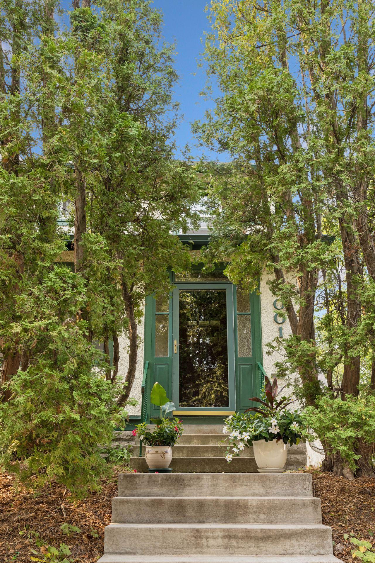 2nd image of 3001 W 47th St, Minneapolis, MN 55410 | MLS# 7118345