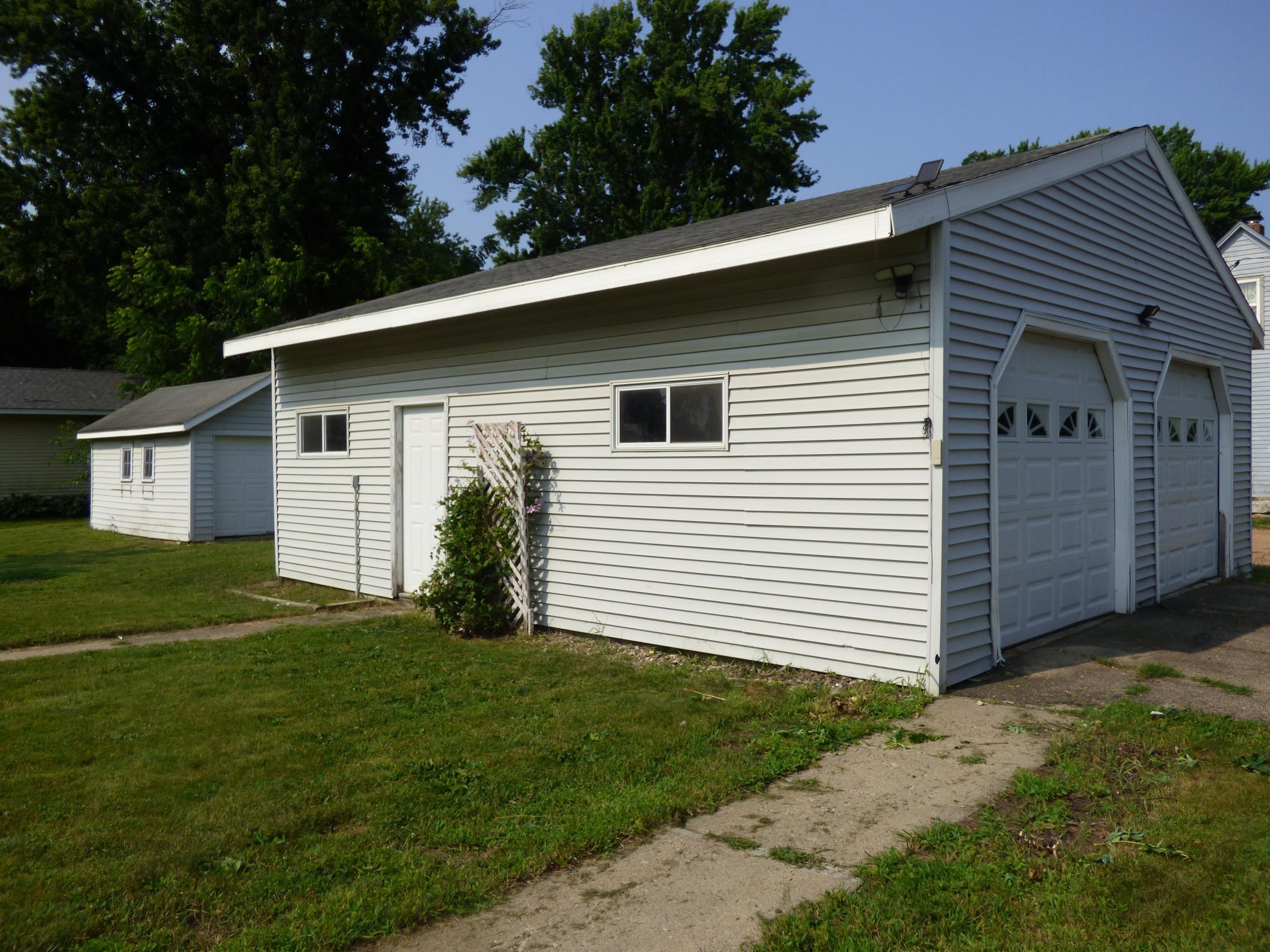 3rd image of 2 S Maple Ave, Le Center, MN 56057 | MLS# 7118417