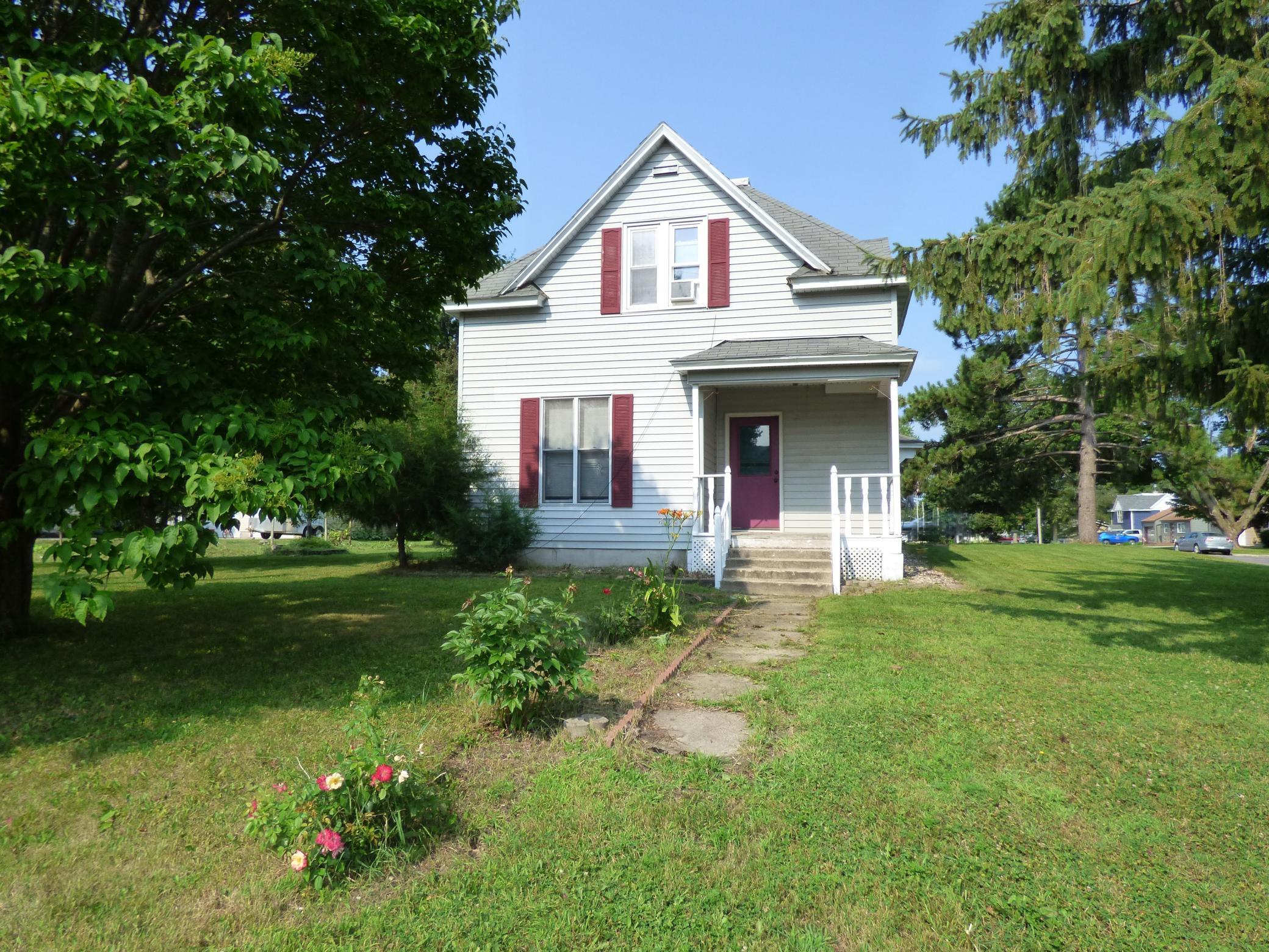 1st image of 2 S Maple Ave, Le Center, MN 56057 | MLS# 7118417