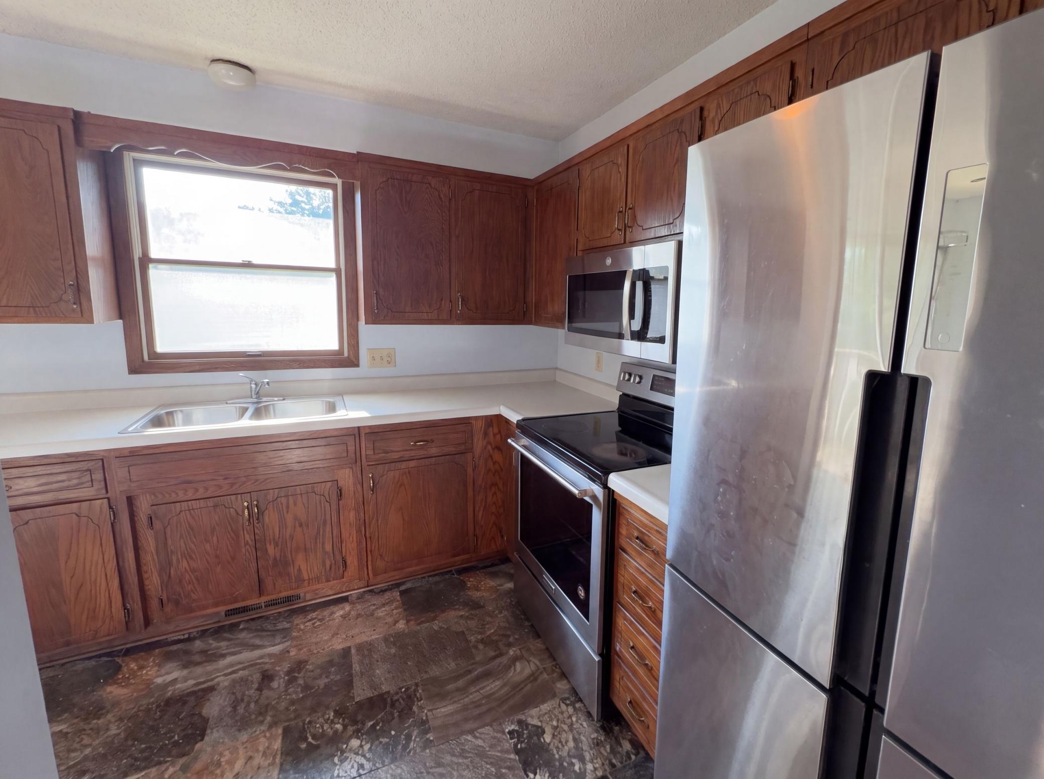 2nd image of 1720 24th Ave Se, Rochester, MN 55904 | MLS# 7118436