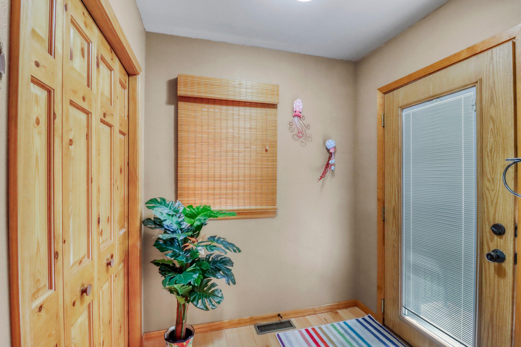 4th image of 672 S Shore Dr, Detroit Lakes, MN 56501 | MLS# 7118447