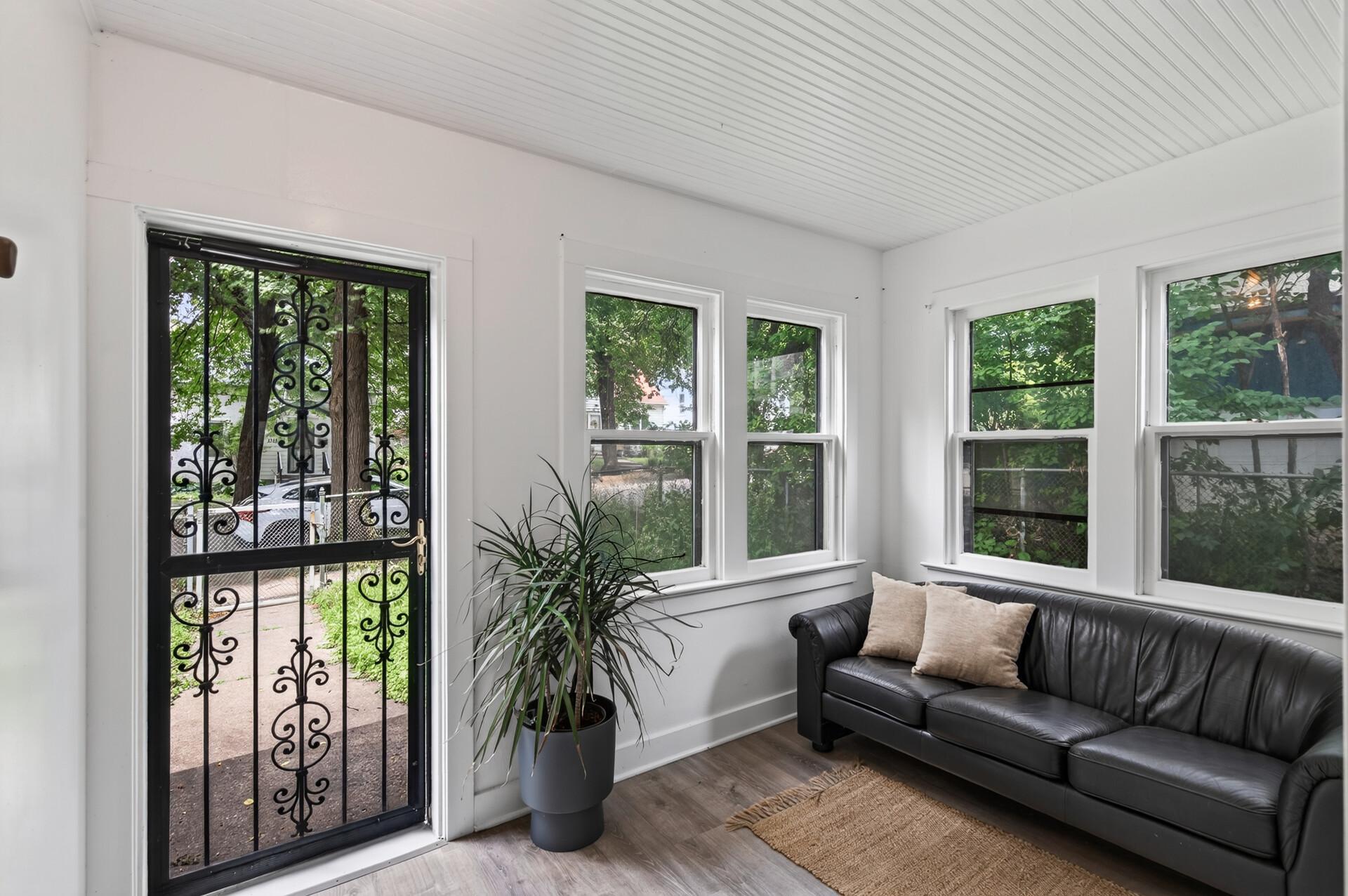 2nd image of 1312 27th Ave Ne, Minneapolis, MN 55418 | MLS# 7118499