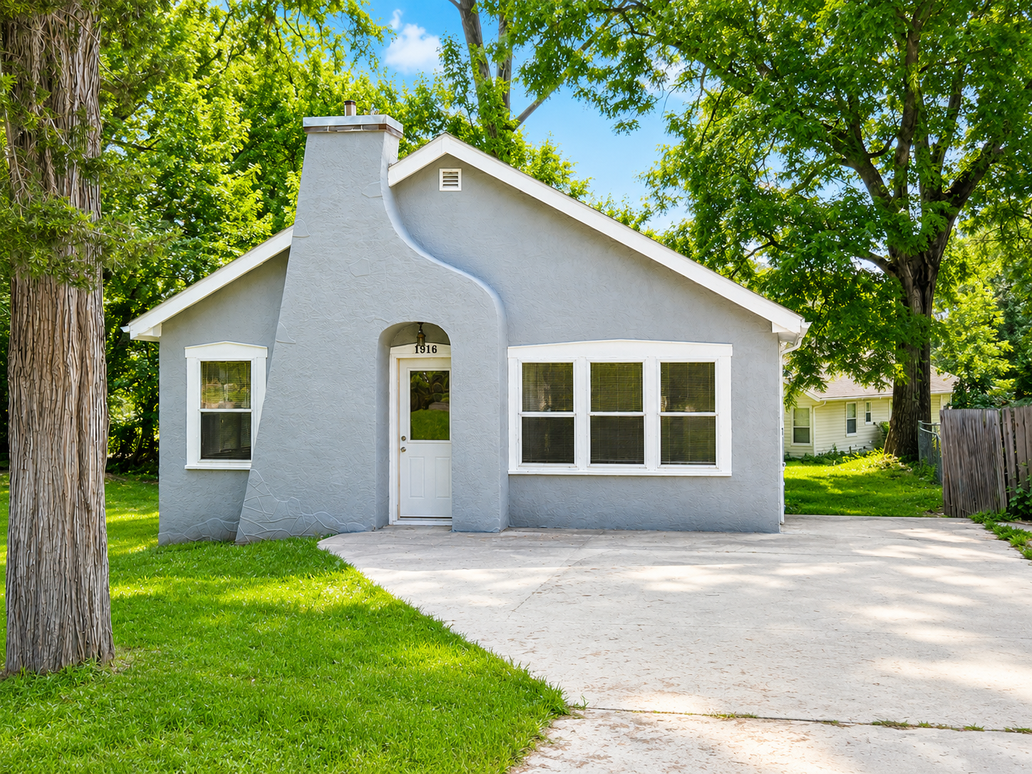 1st image of 1916 Albion Ave, Fairmont, MN 56031 | MLS# 7118511