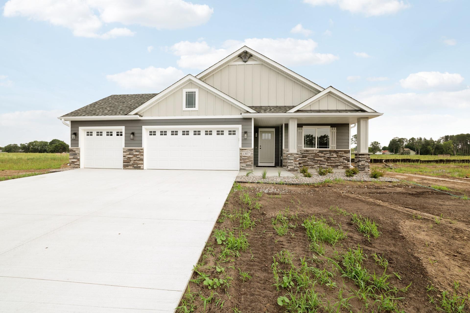 1st image of 13037 13th Ave S, Zimmerman, MN 55398 | MLS# 7118610